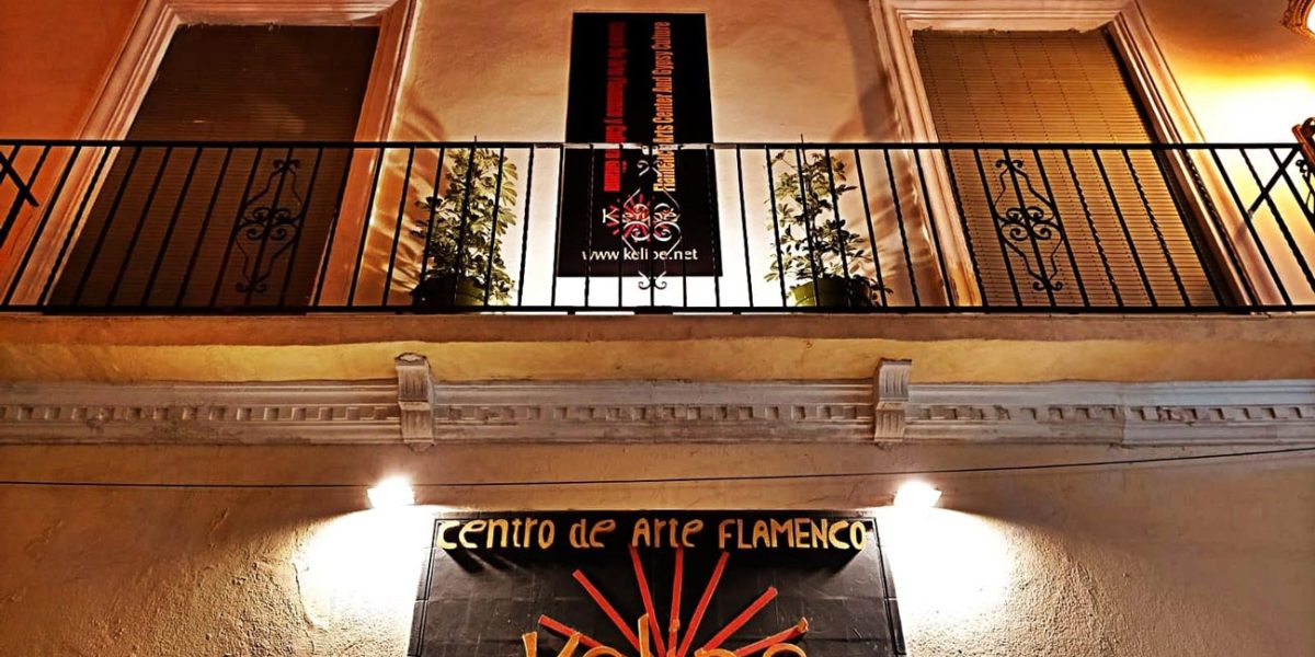 Live shows at the legendary "Kelipé"